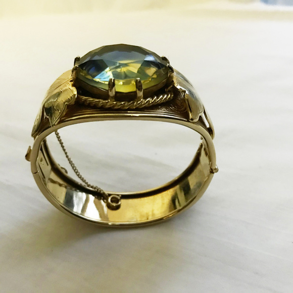 SARAH COVENTRY Rare Gold Bracelet & Earrings Set - Picture 8 of 8